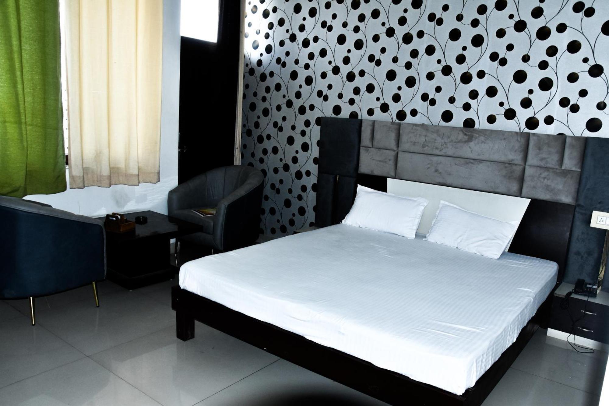 Sangam Hotel Chirawa 외부 사진
