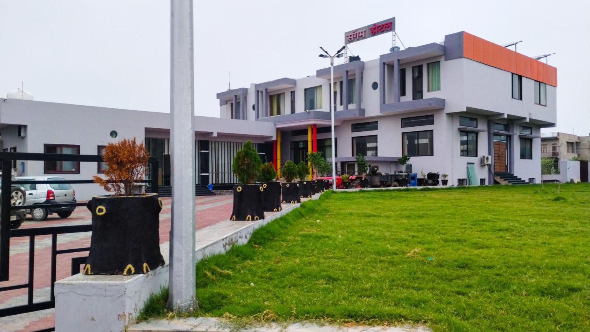 Sangam Hotel Chirawa 외부 사진