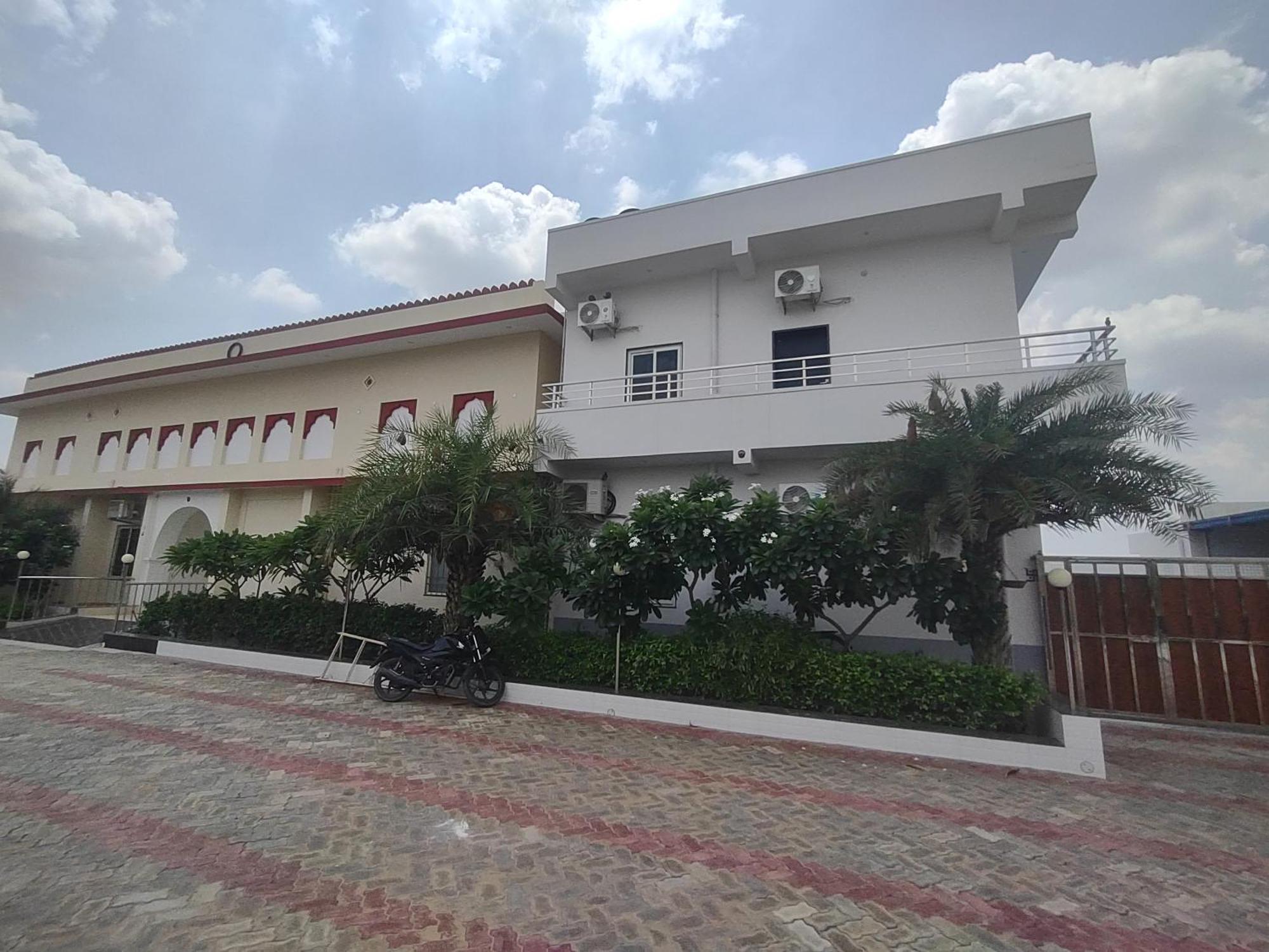 Sangam Hotel Chirawa 외부 사진